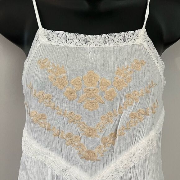 𝅺MI Ami Sleeveless Camisole Small White - Picture 3 of 5